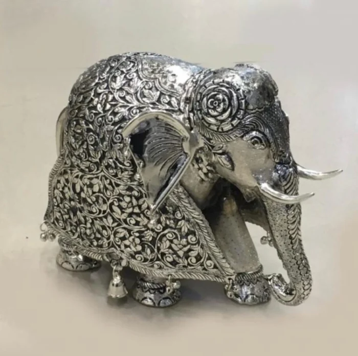 Royal Silver-Plated Elephant Showpiece - Image 1