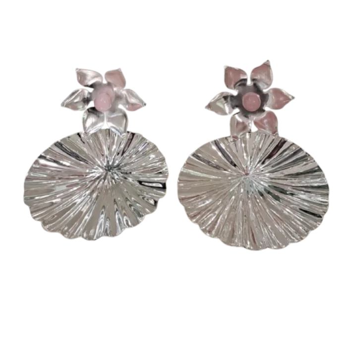 Pair of Silver Floral Trays with Pink Flower Embellishment - Image 1