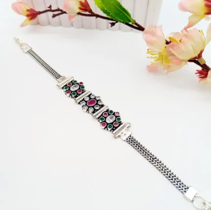 Elegant Wavy Circle Silver Bangle Bracelets (Set of 2)